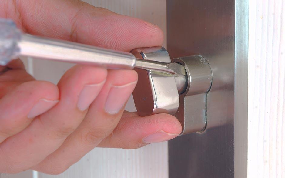 serrure de sécurité porte d'entrée Bondy